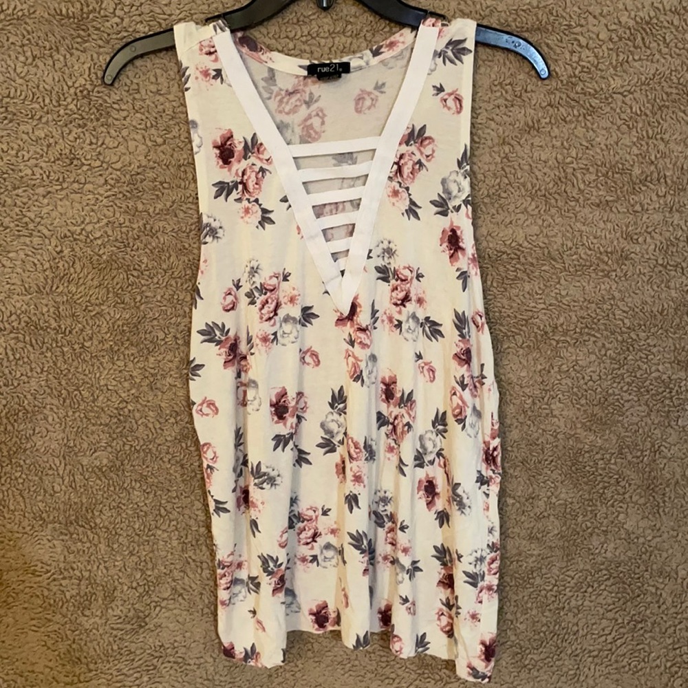 EUC Rue 21 beige and flowers shirt size large